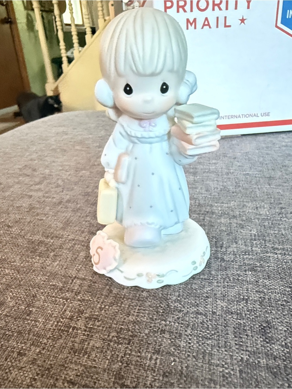 Precious Moments Figurine 'Hope Blooms In A Garden' in White & Pink Age 5